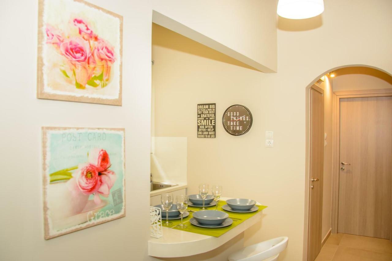 Neighborly Nest - Apartment In The Heart Of Athén Kültér fotó